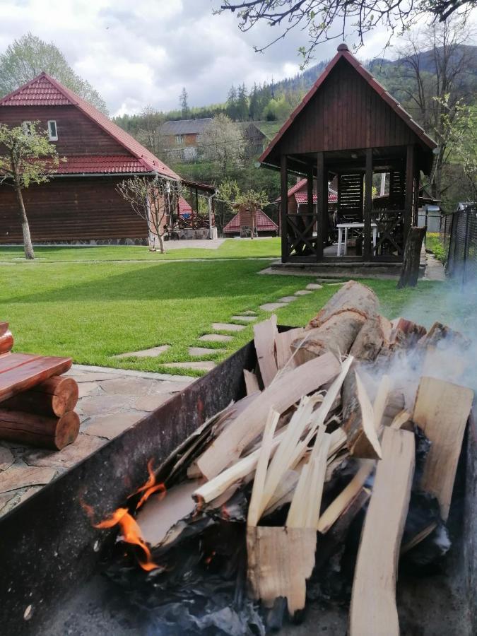 Зачаровані Карпати, Воловець 外观 照片